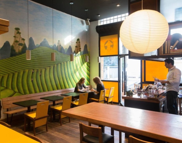 Ambiente do restaurante Chá-Yê, o chinês mais jovem da cidade