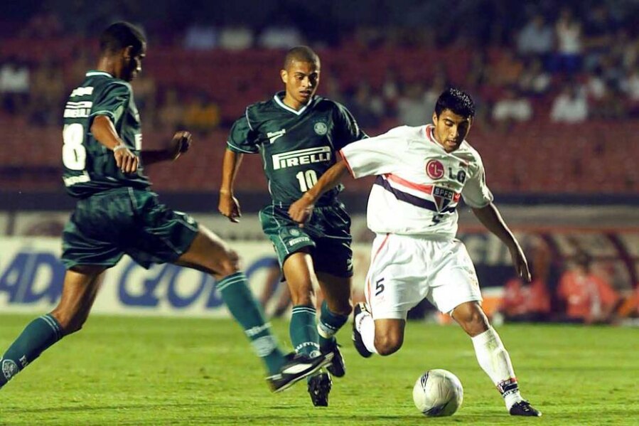 Alex, o último herói do Palmeiras no Morumbi