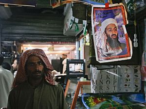 Imagem de Bin Laden &agrave; venda em mercado em Queta, Paquist&atilde;o: saudade - Naseer Ahmed/Reuters