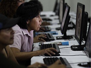 Falta acesso à internet no Brasil