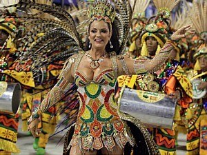 Confira as imagens das rainhas, madrinhas e destaques das escolas cariocas - Wilton Júnior/AE Confira as imagens das rainhas, madrinhas e destaques das escolas cariocas - Wilton Júnior/AE