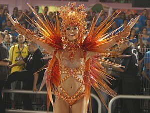 Confira as imagens das rainhas, madrinhas e destaques das escolas paulistanas - José Patrício/AE Confira as imagens das rainhas, madrinhas e destaques das escolas paulistanas - José Patrício/AE