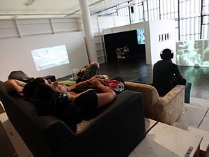 Bienal tamb&eacute;m enfoca rela&ccedil;&atilde;o com o som - Andre Lessa/AE