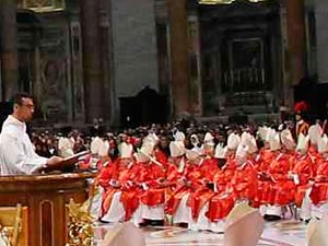 No Vaticano: com chegada de cardeiais começa a escolha de novo pontífice