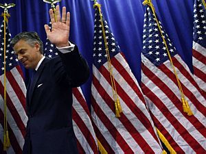 Huntsman deixa campanha e anuncia apoio a Romney nas elei&ccedil;&otilde;es