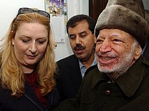 Vi&uacute;va de Arafat estaria envolvida  em corrup&ccedil;&atilde;o com a fam&iacute;lia de Ben Ali