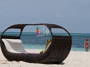 Punta Cana foi feita para esticar o corpo na espreguiçadeira e se refrescar - Punta Cana foi feita para esticar o corpo na espreguiçadeira e se refrescar Punta Cana foi feita para esticar o corpo na espreguiçadeira e se refrescar - Punta Cana foi feita para esticar o corpo na espreguiçadeira e se refrescar