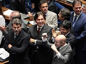 Para Dem&oacute;stenes, DEM n&atilde;o se abrigou 'na sombra do poder'