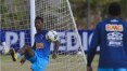 Marquinhos dá susto e deixa treino do Cruzeiro
