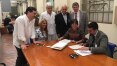 Portuguesa entrega documentos no Condephaat