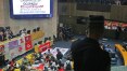 Contra privatizações de Doria, manifestantes ocupam plenário da Câmara de SP