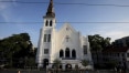 Massacre de negros em Charleston aproxima comunidade