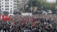 População faz ato contra atentados na capital da Turquia