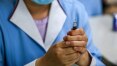'Pessoas não serão vacinadas no início de 2021', diz diretor de emergências da OMS