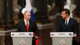 Ao lado de Putin, Macron acusa imprensa russa de publicar notícias falsas contra ele