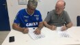 Após acesso, Avaí renova contrato do técnico Geninho por um ano