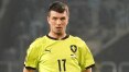 Ofensas racistas fazem Uefa suspender jogador de time checo por dez partidas