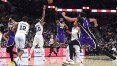 Com novo 'triple-double' de LeBron, Lakers superam Spurs e vencem a 5ª seguida