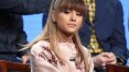 Cantora Ariana Grande diz estar 'destruída' após ataque de Manchester