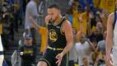 Stephen Curry viraliza com 'dancinha' ao comemorar cesta de 3 na NBA; veja vídeo