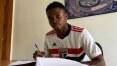 São Paulo acerta a contratação do atacante nigeriano Azeez para o time sub-20