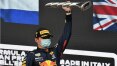 Max Verstappen vence corrida caótica em Ímola e dá o troco em Lewis Hamilton