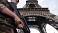 França abre investigação de terrorismo em ataque com faca na Torre Eiffel