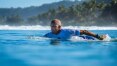 Aos 50, Slater compete com garotos do Brasil que nem eram nascidos quando ele já vencia no surfe