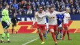 RB Leipzig vence, fica na 3ª posição e afunda o Schalke no Alemão