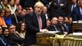 Boris Johnson continuará no comando do governo britânico, diz ministro da Habitação