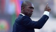 Técnico Seedorf é demitido de Camarões após decepção na Copa Africana
