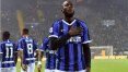 Lukaku afirma que '23 dos 25 jogadores' da Inter apresentaram sintomas da covi-19