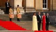 Trump e Melania são recebidos por May com baile de gala no Reino Unido