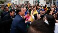 A apoiadores em SC, Bolsonaro xinga Barroso de ‘filho da p...’