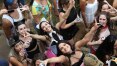 Monobloco faz ‘carnaval karaokê’ no parque do Ibirapuera