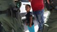 Trump diz que rejeitará lei migratória moderada; secretário defende separação de pais e filhos