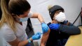 Um quarto de alemães e americanos e quase 40% dos franceses rejeitam vacina
