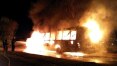 Dois ônibus são queimados em 4º dia de ataque em Minas Gerais
