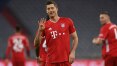 Lewandowski faz 4 gols e comanda vitória do Bayern de Munique em jogo emocionante