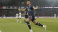 Após renovação, Mbappé marca 3 e comanda goleada do PSG no Campeonato Francês