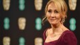 Acusada de transfobia, J.K. Rowling devolve prêmio