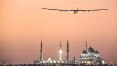 Avião totalmente movido a energia solar faz voo em Abu Dabi
