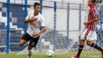 Corinthians renova com promessa da base e estipula multa de R$ 220 milhões