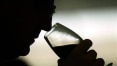 Saiba os sinais do consumo excessivo de álcool entre idosos