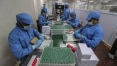 Fiocruz recebe material para fabricar 12,2 milhões de doses da vacina de Oxford