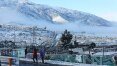 Neve rara em Santiago mata 1 e provoca cortes de energia