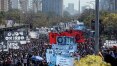 Presidente da Argentina ainda não aceitou renúncias de ministros e enfrenta manifestações hoje