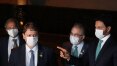 Em jantar com empresários, Bolsonaro promete acelerar vacinação e ouve aplausos