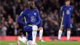 Com Lukaku, Chelsea abre boa vantagem sobre Tottenham na Copa da Liga Inglesa