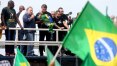 Bolsonaro aglomera apoiadores no Rio e, sem máscara e ao lado de Pazuello, critica isolamento social